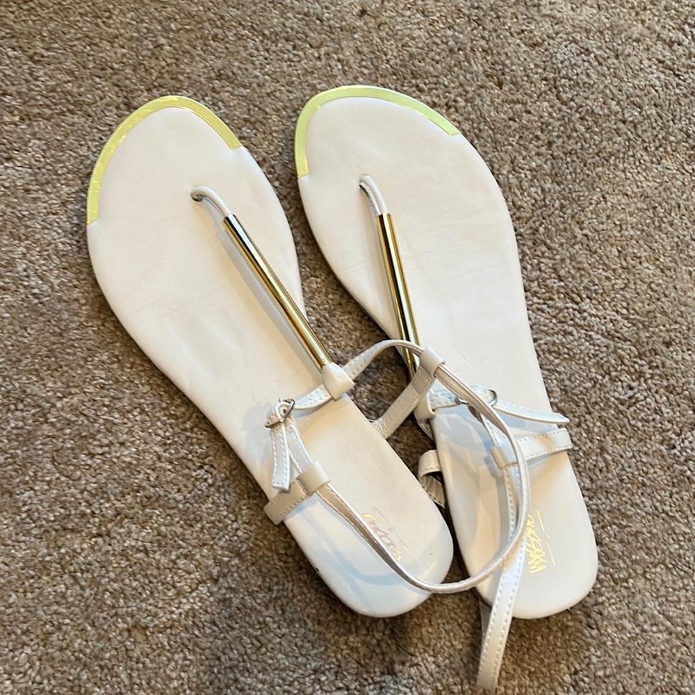 Mossimo Women’s Sandals. Size 11.